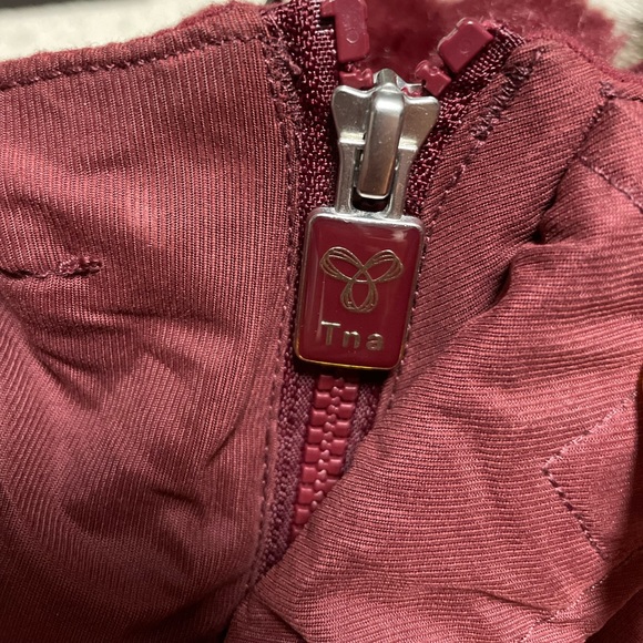 aritzia vail parka - Picture 4 of 17